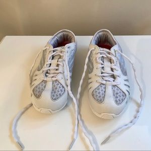 Varsity cheer shoes